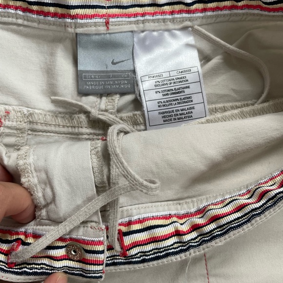 Nike women’s cargo shorts - Picture 3 of 4